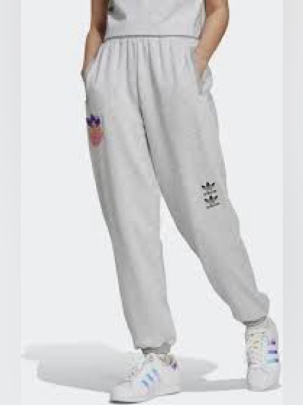 adidas Logo Play Cuff Pants in light grey heather sweatpants jogger. Size S